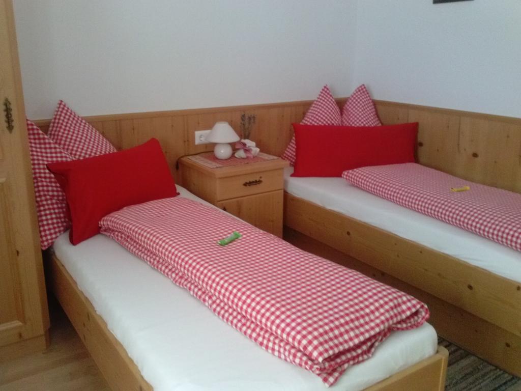 Ferienwohnung Suntinger Iselsberg الغرفة الصورة